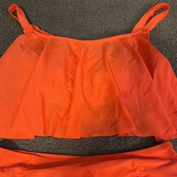 Women’s bathing suit size large - Picture 2 of 7